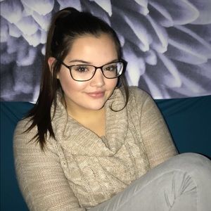 Meet your Posher, Faith